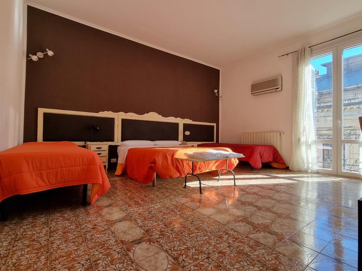 Piazza Politeama Apartment Palermo Exterior photo