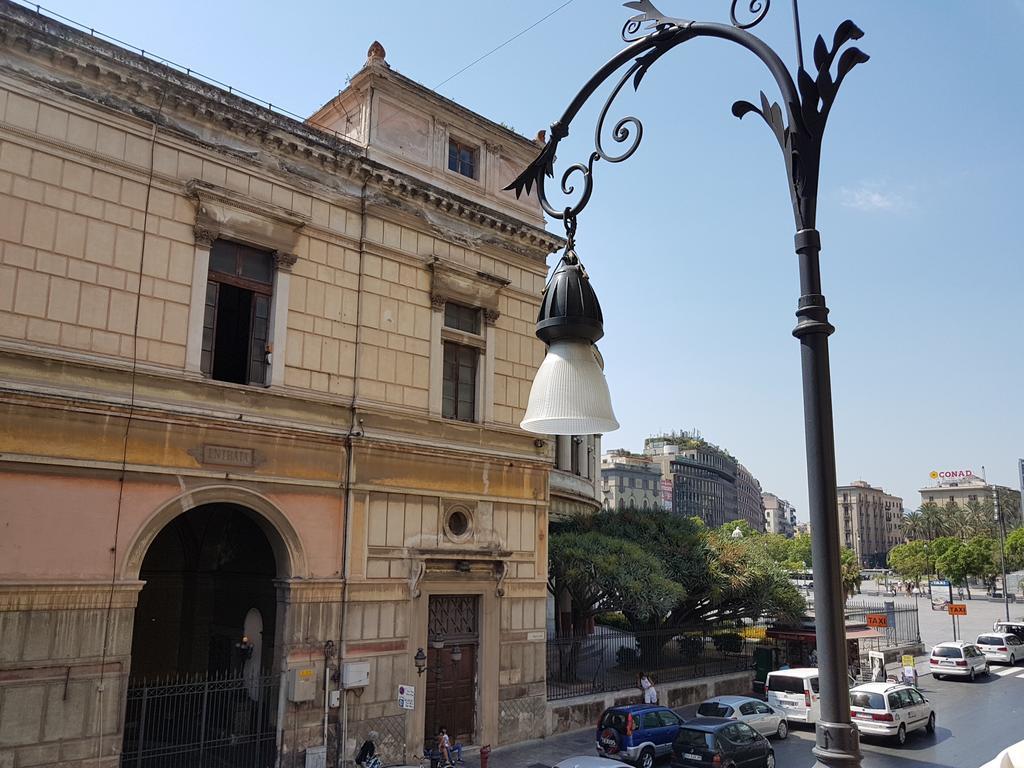 Piazza Politeama Apartment Palermo Exterior photo