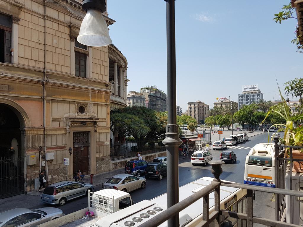 Piazza Politeama Apartment Palermo Exterior photo